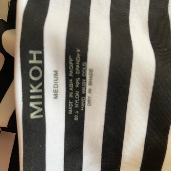 Mikoh striped one-piece swimsuit (Medium) - Picture 6 of 6